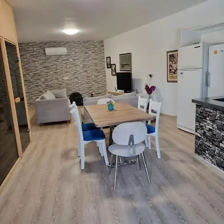 Babacim Havuzlu Saunali טורגוטריס
